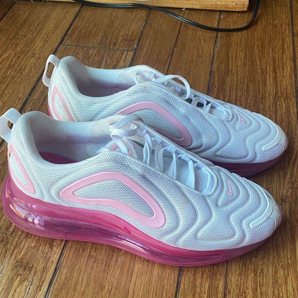 Nike Women's Sneakers - White with Pink Highlights Nike Air Max 720 Women’s
